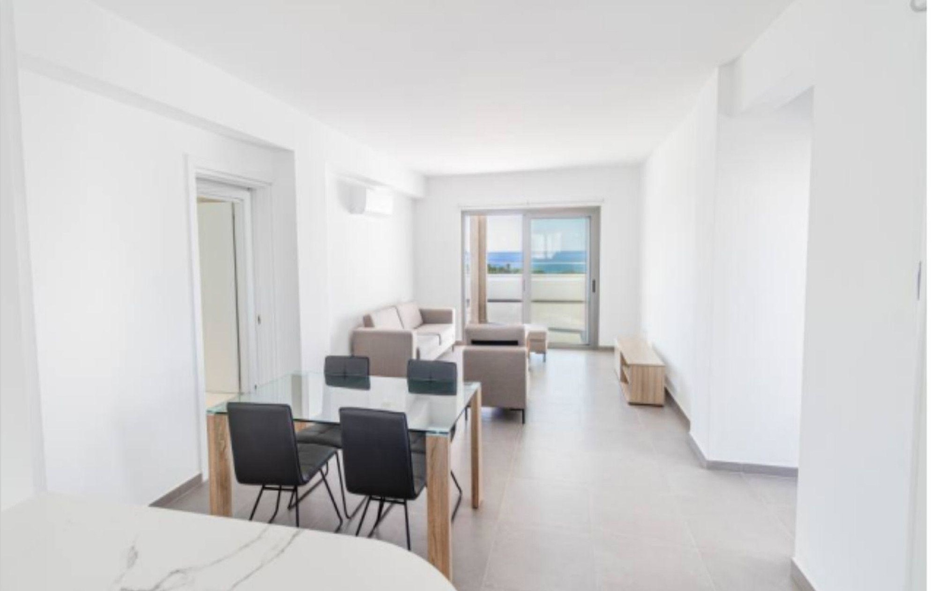 2 Bedroom Apartment For sale in Peyia /Coral Bay