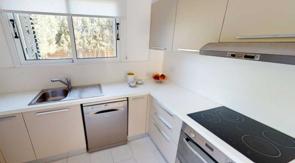 3 Bedroom Detached house For Sale in Peyia