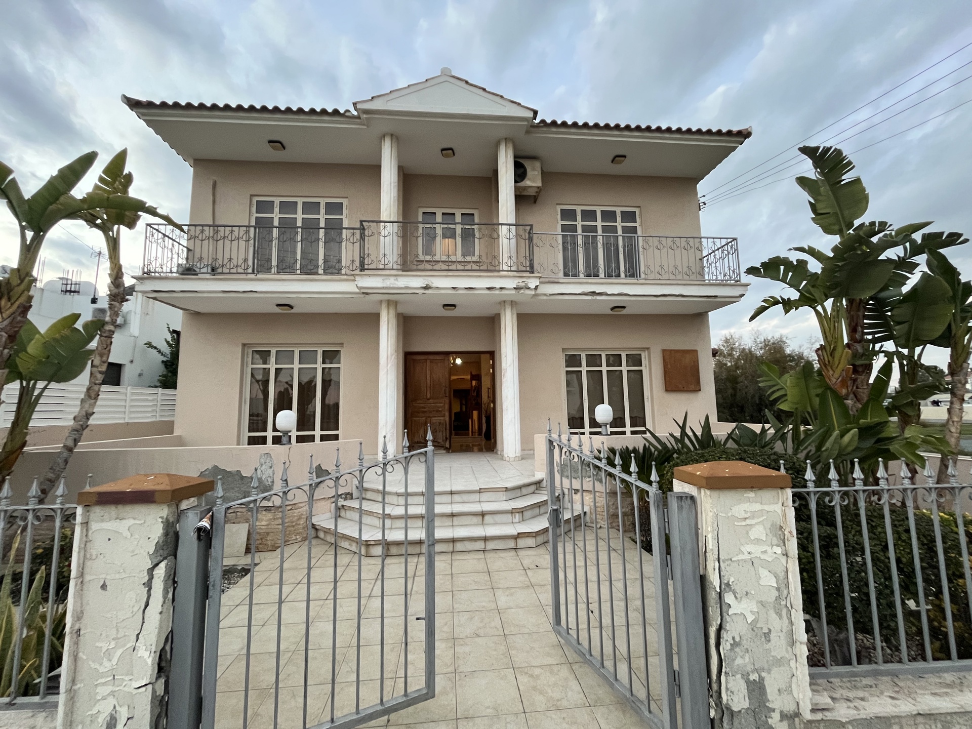 For sale, Larnaca City, Villa 338 sqr.m.