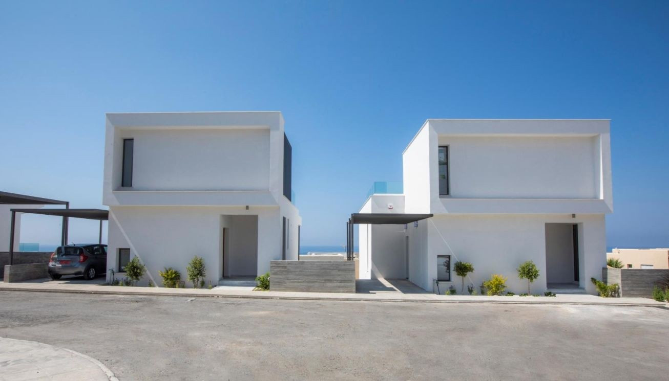 3 Bedroom Villa For Sale in Chloraka