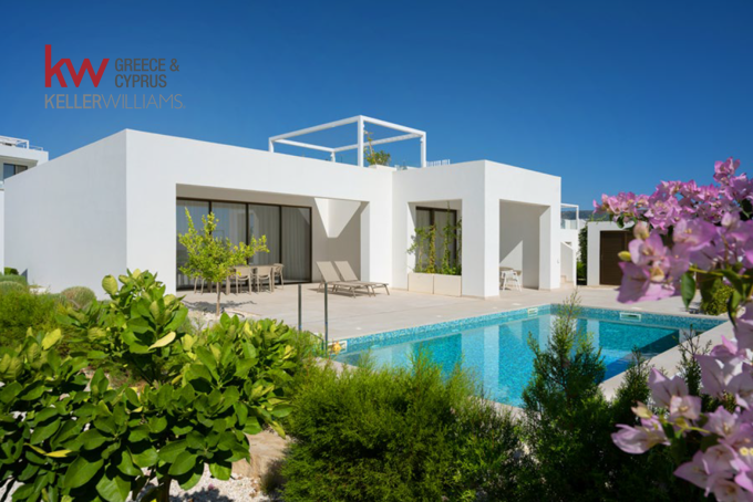 3 Bedroom Villa For sale in Peyia