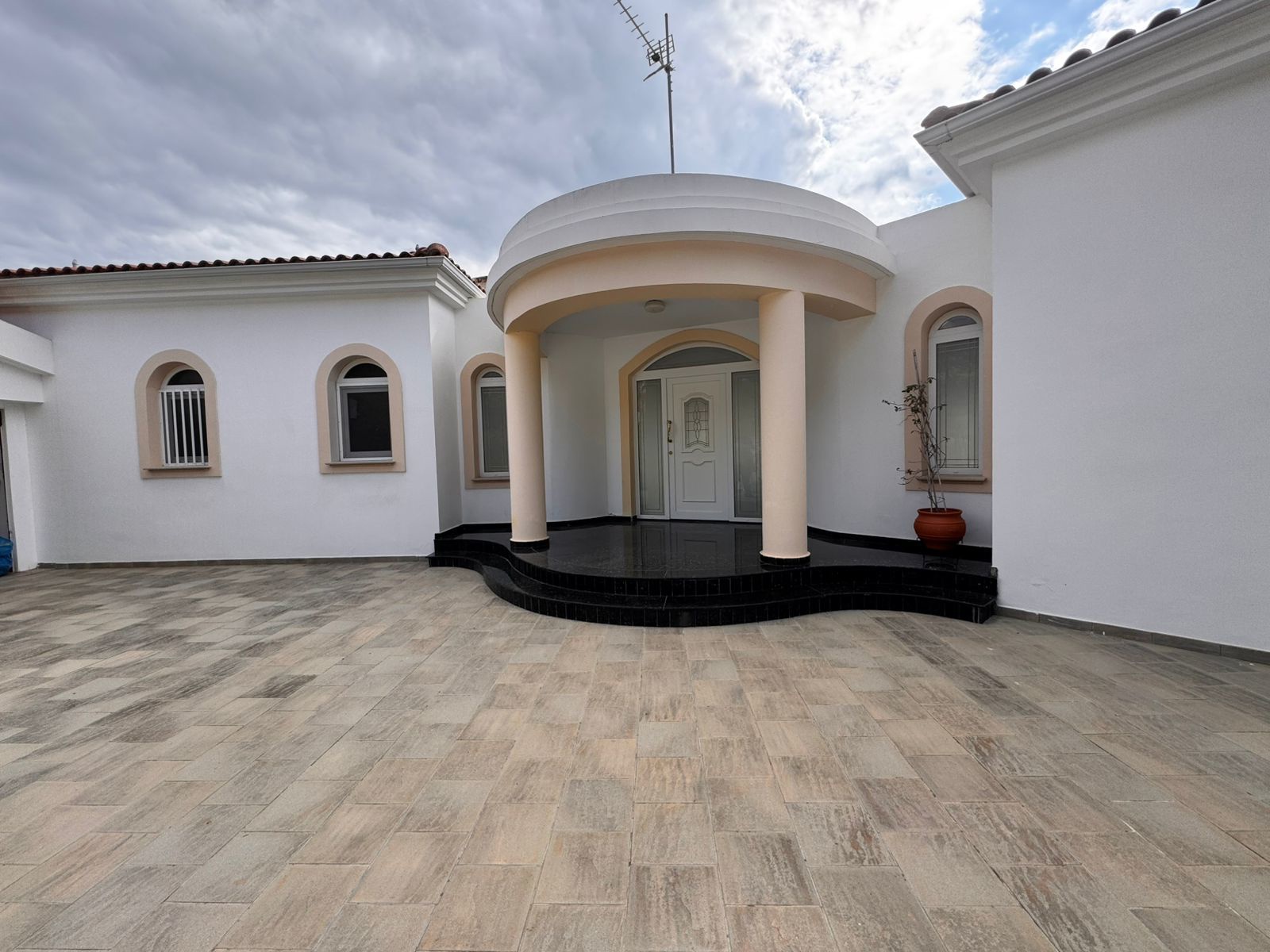 For sale, Tala, Villa 615 sqr.m.