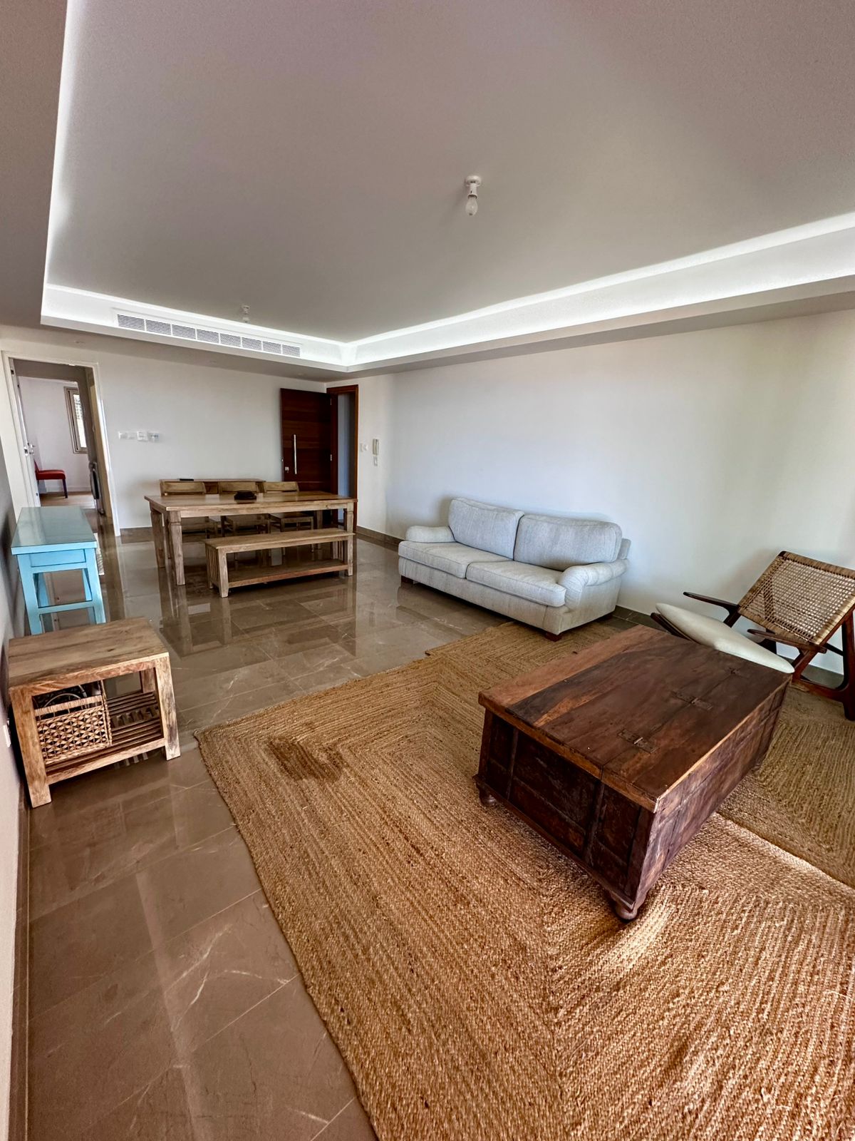 For sale, 3 Bedroom Apartment By Lighthouse Beach