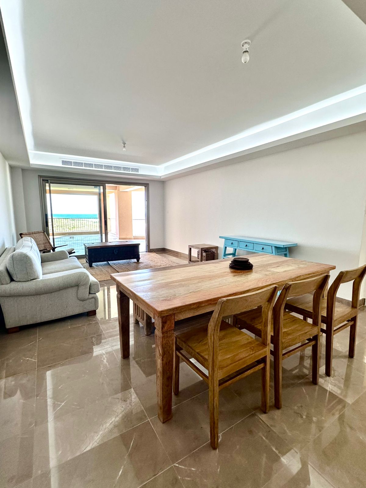 For sale, 3 Bedroom Apartment By Lighthouse Beach