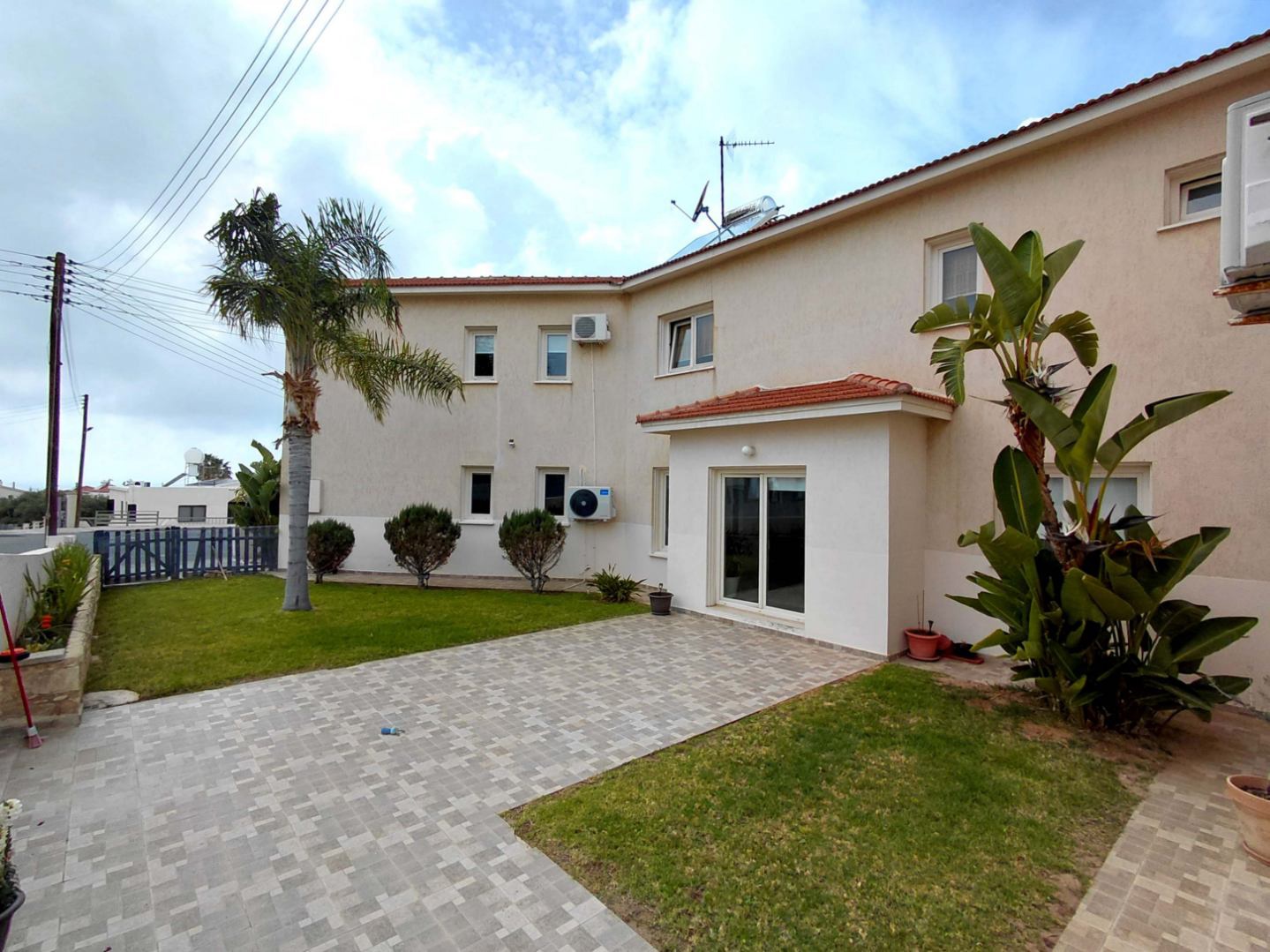 For sale, Empa, Detached house 460 sqr.m.