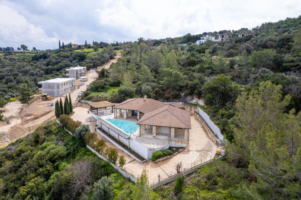 For sale, Neo Chorio Pafou, Bungalow 220 sqr.m.