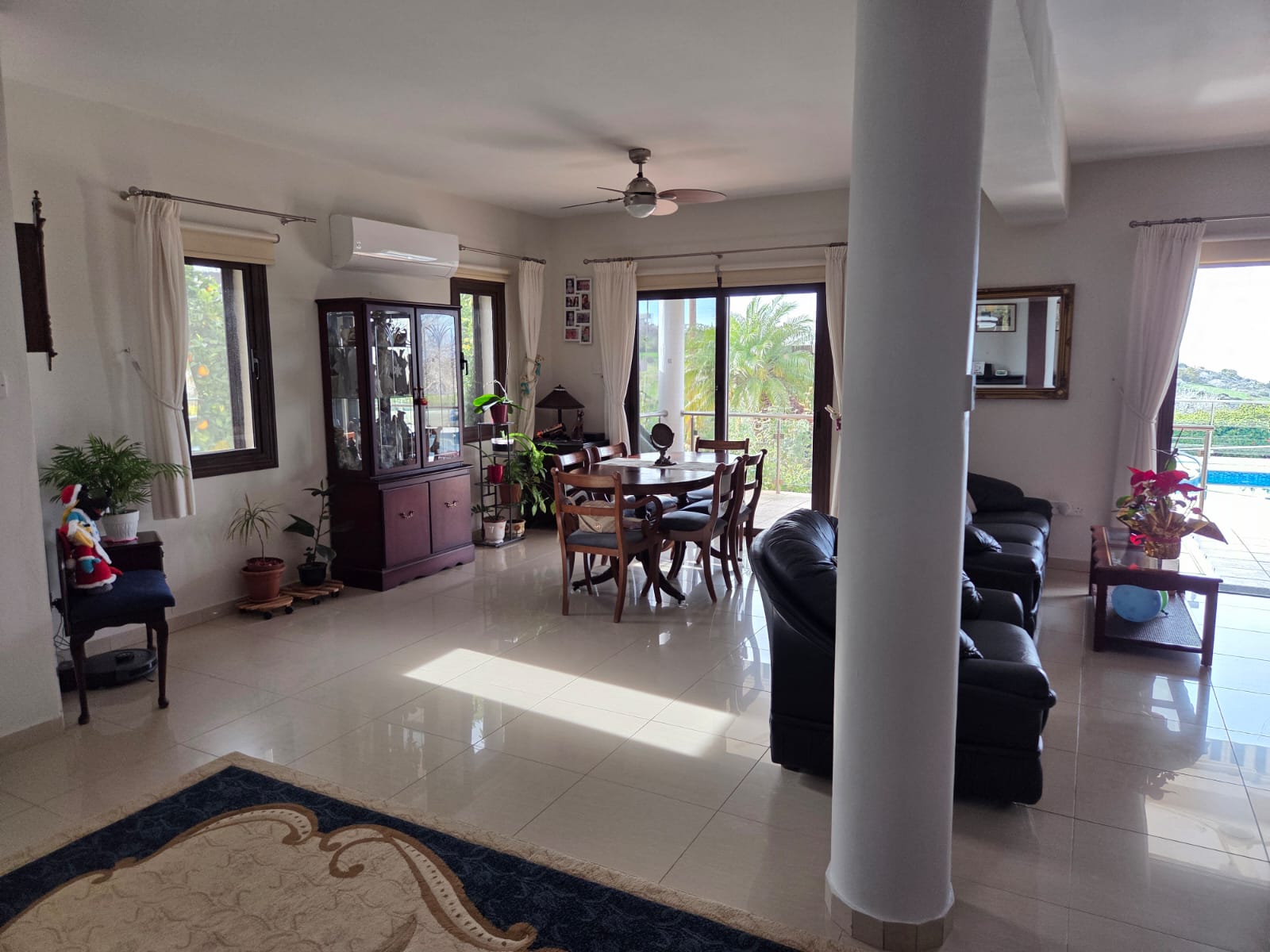4 Bedroom Villa for Sale in Armou, Paphos