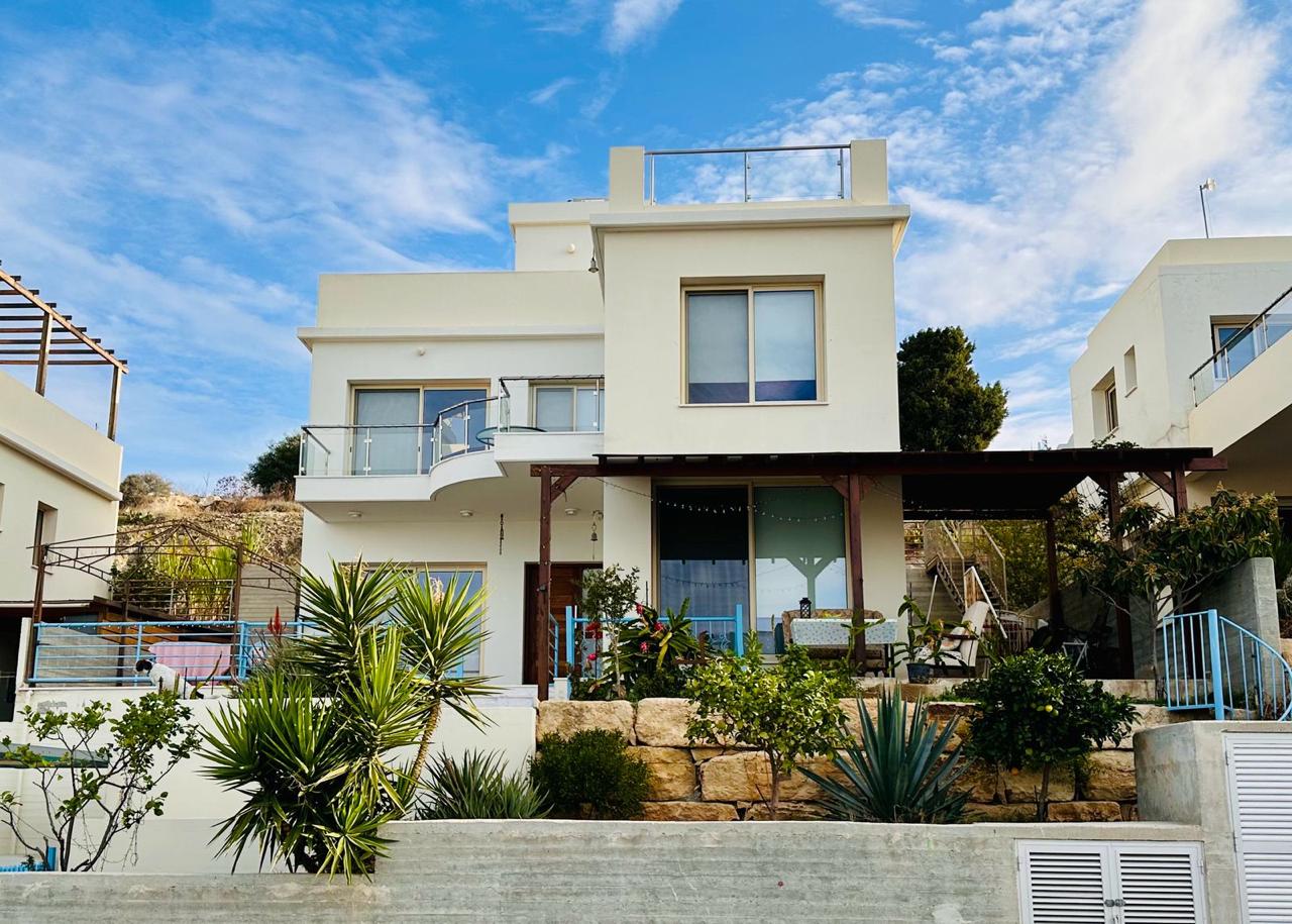 3 Bedroom Detached House for Sale in Chloraka, Paphos