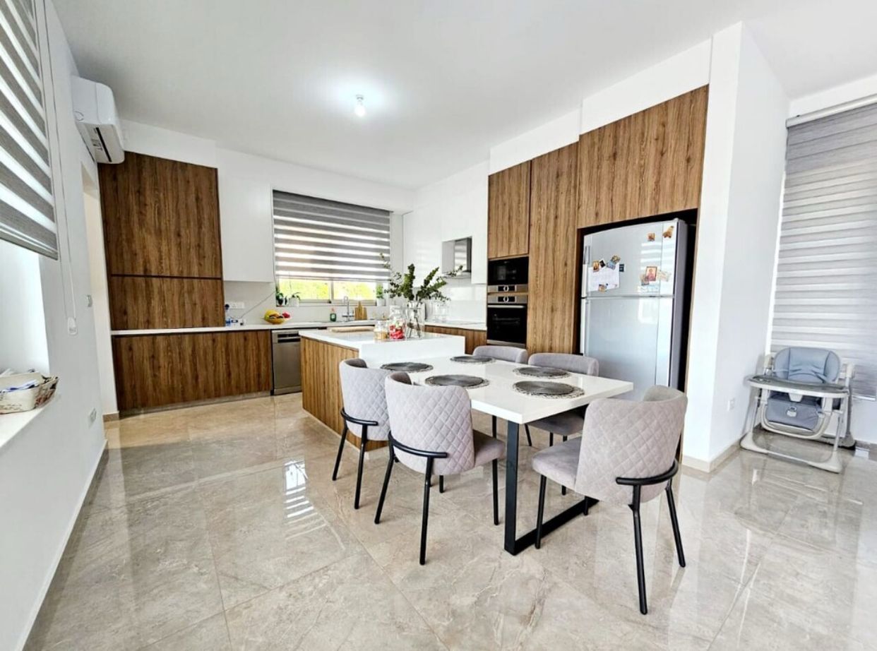 4 Bedroom Bungalow for Sale in Empa, Paphos