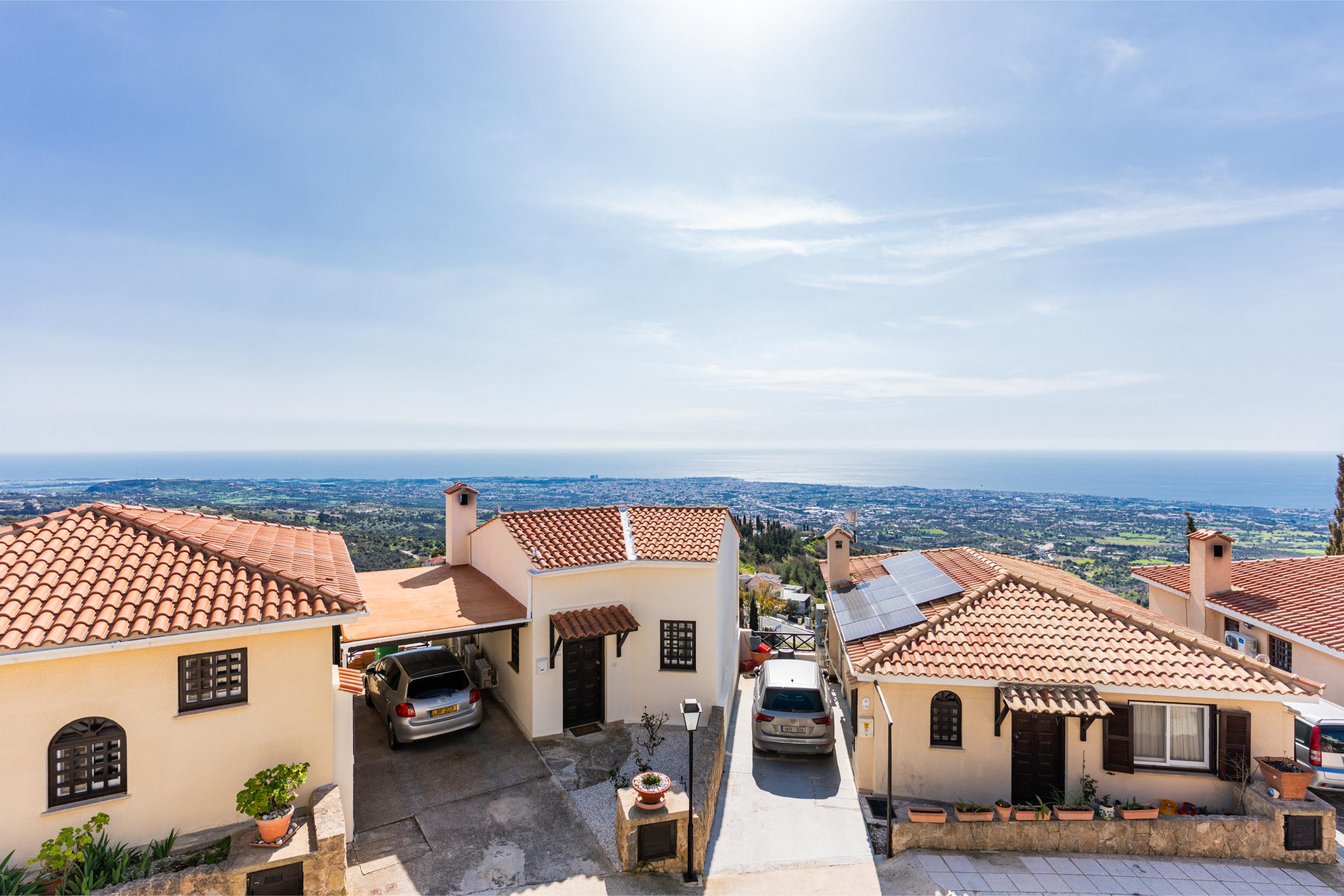 3 Bedroom Semi-Detached House For Sale in Tsada