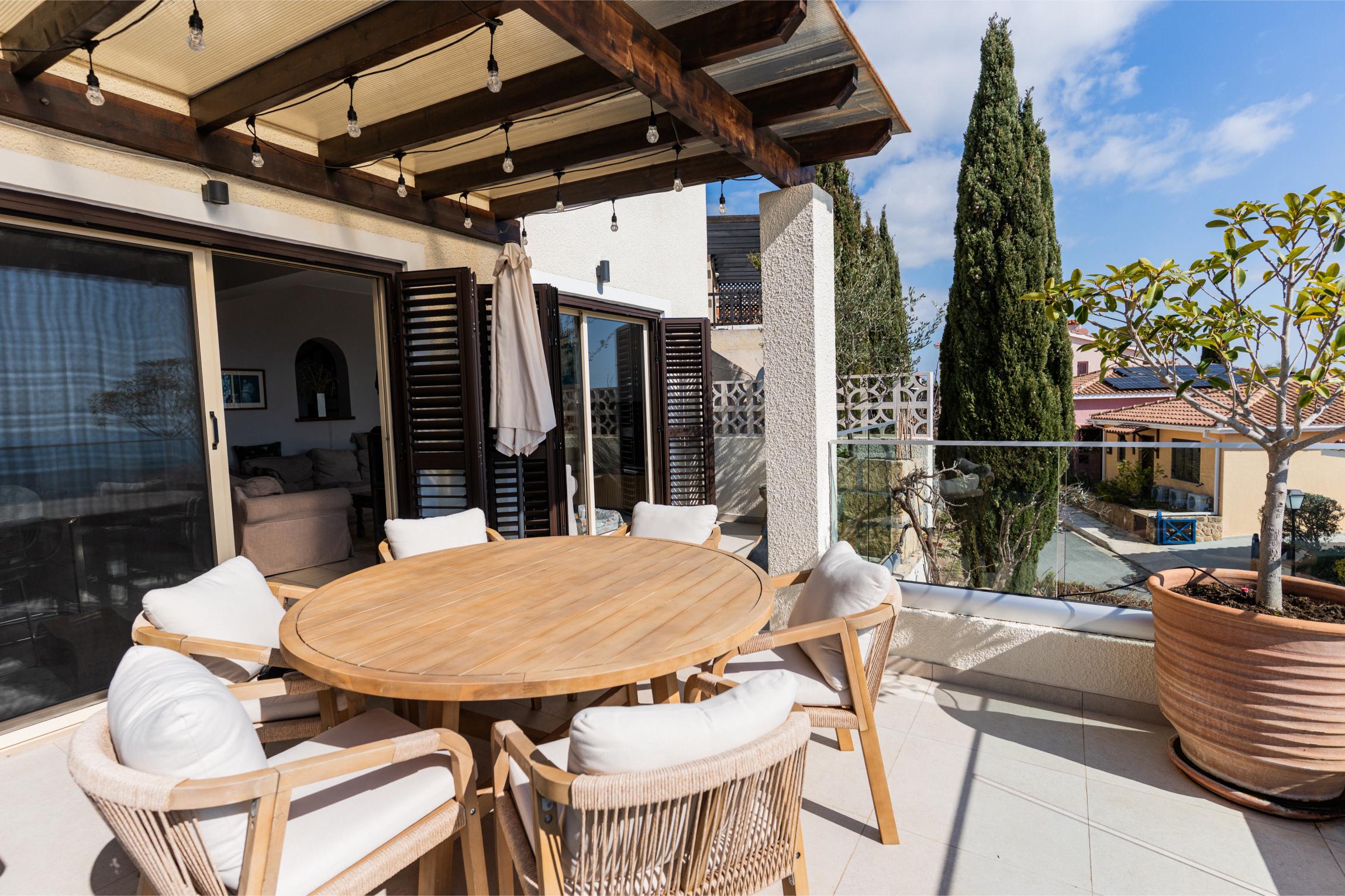 3 Bedroom Semi-Detached House For Sale in Tsada