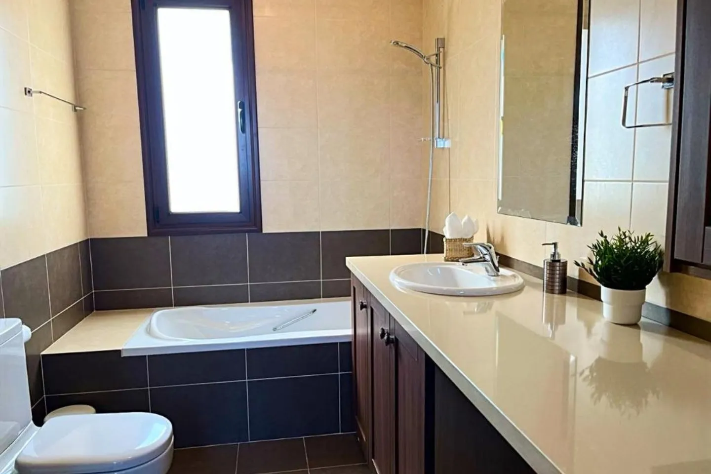 3 Bedroom Detached Villa for Sale in Maroni