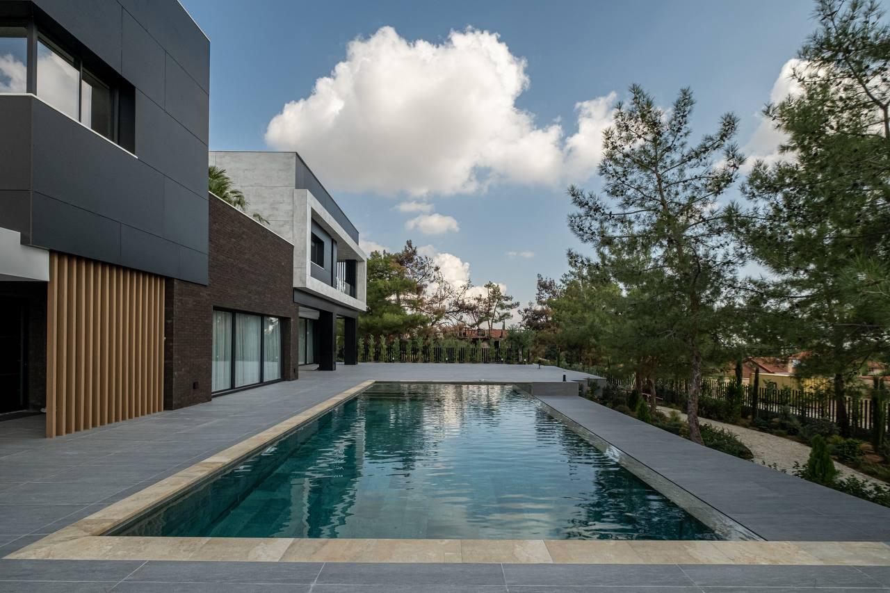 Ultra Luxury Villa - Souni - For Sale