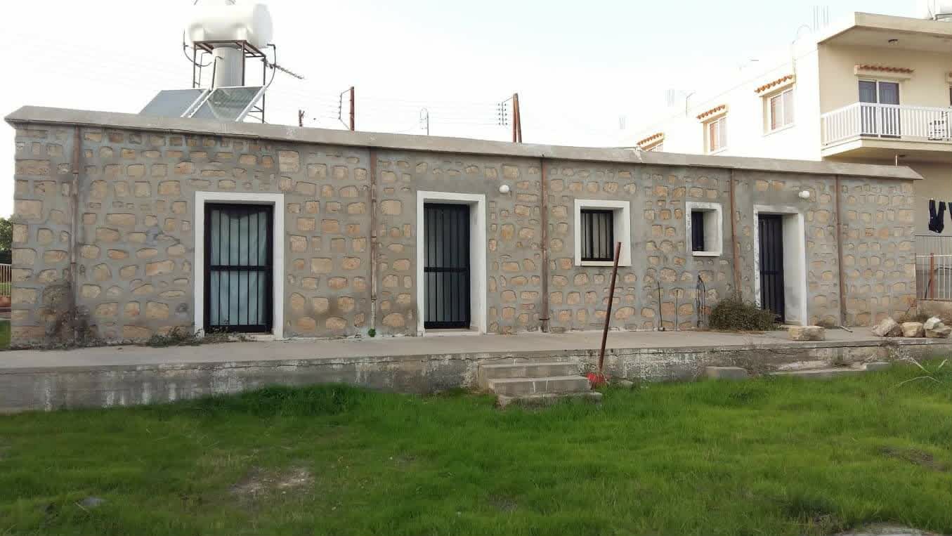 2 Bedroom Bungalow For Sale in Geroskipou