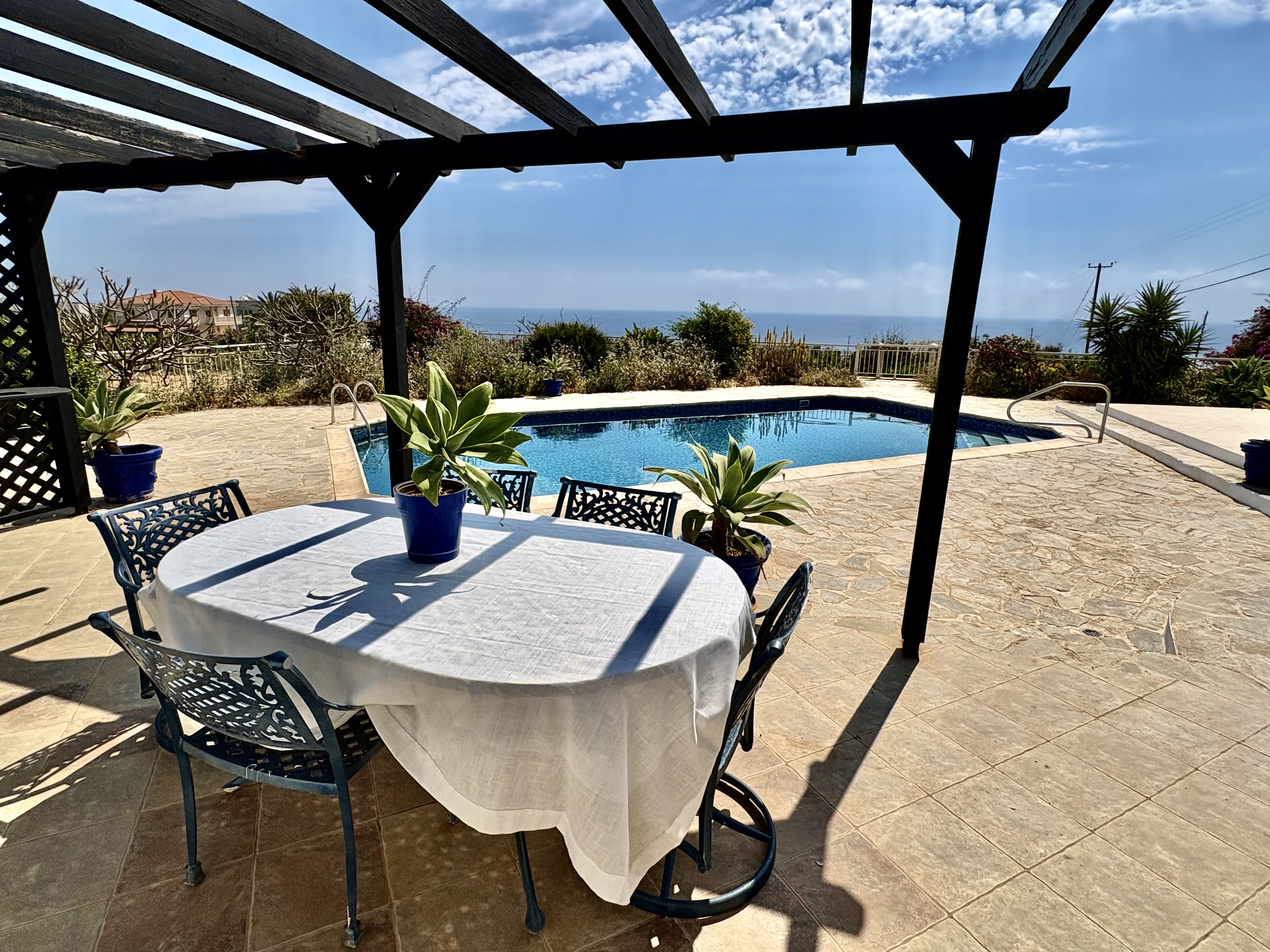 4 Bedroom Bungalow For Sale in Sea Caves, Peyia