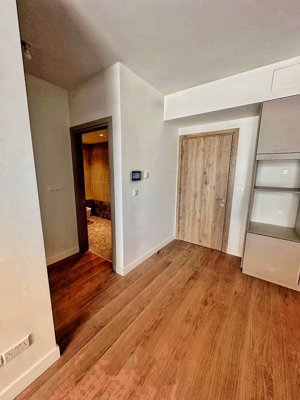 Luxury 1-Bedroom Apartment