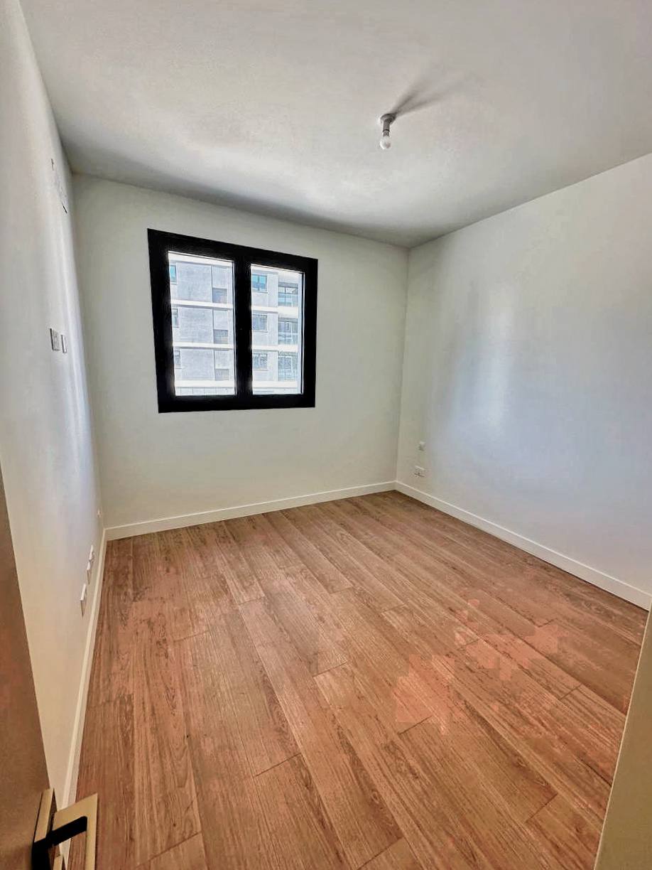 Luxury 1-Bedroom Apartment