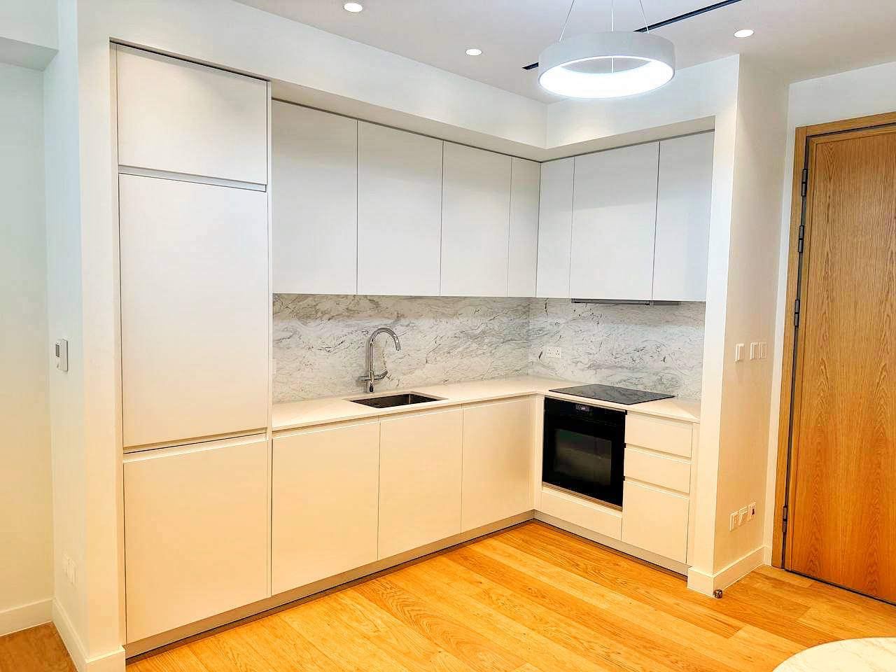 Luxury 1-bedroom apartment in Eden Roc