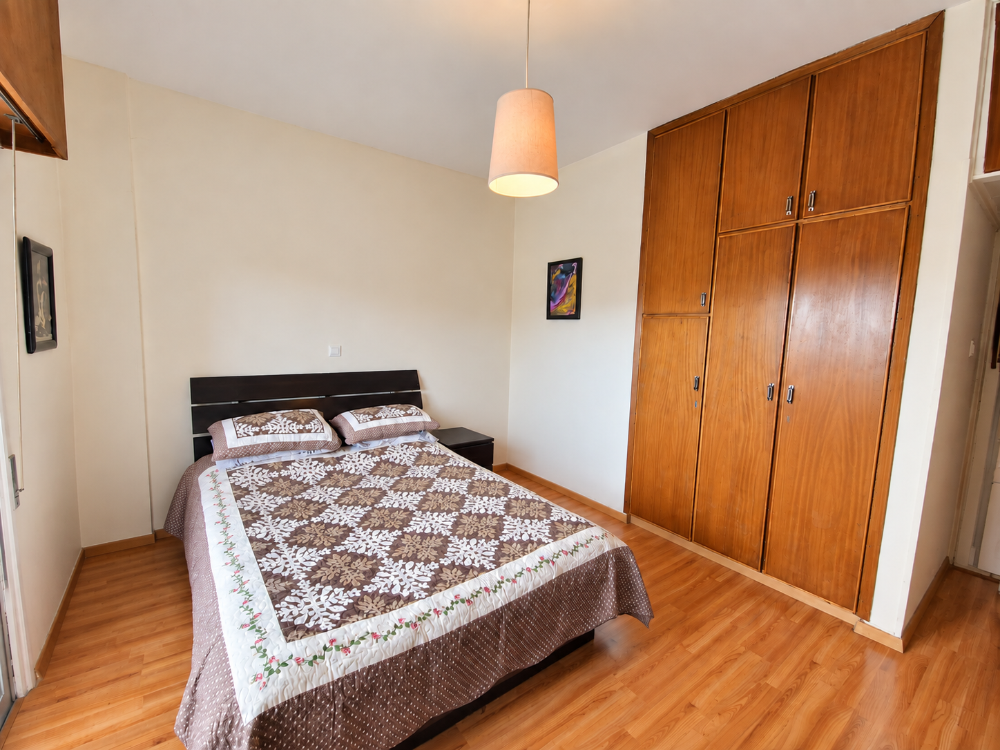 Spacious 3 Bedroom Apartment Mesa Geitonia for Sale