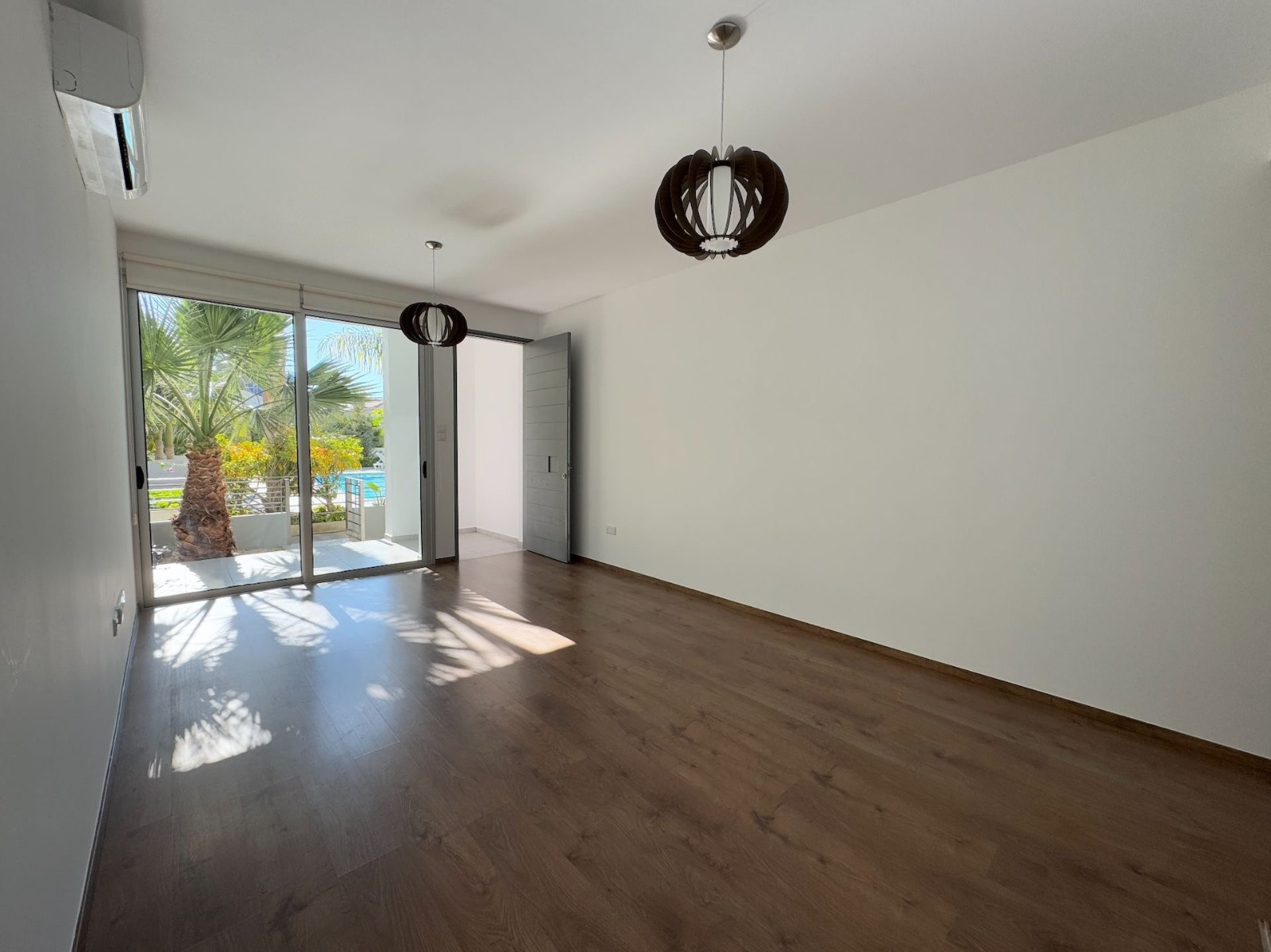2 bedroom maisonette for sale