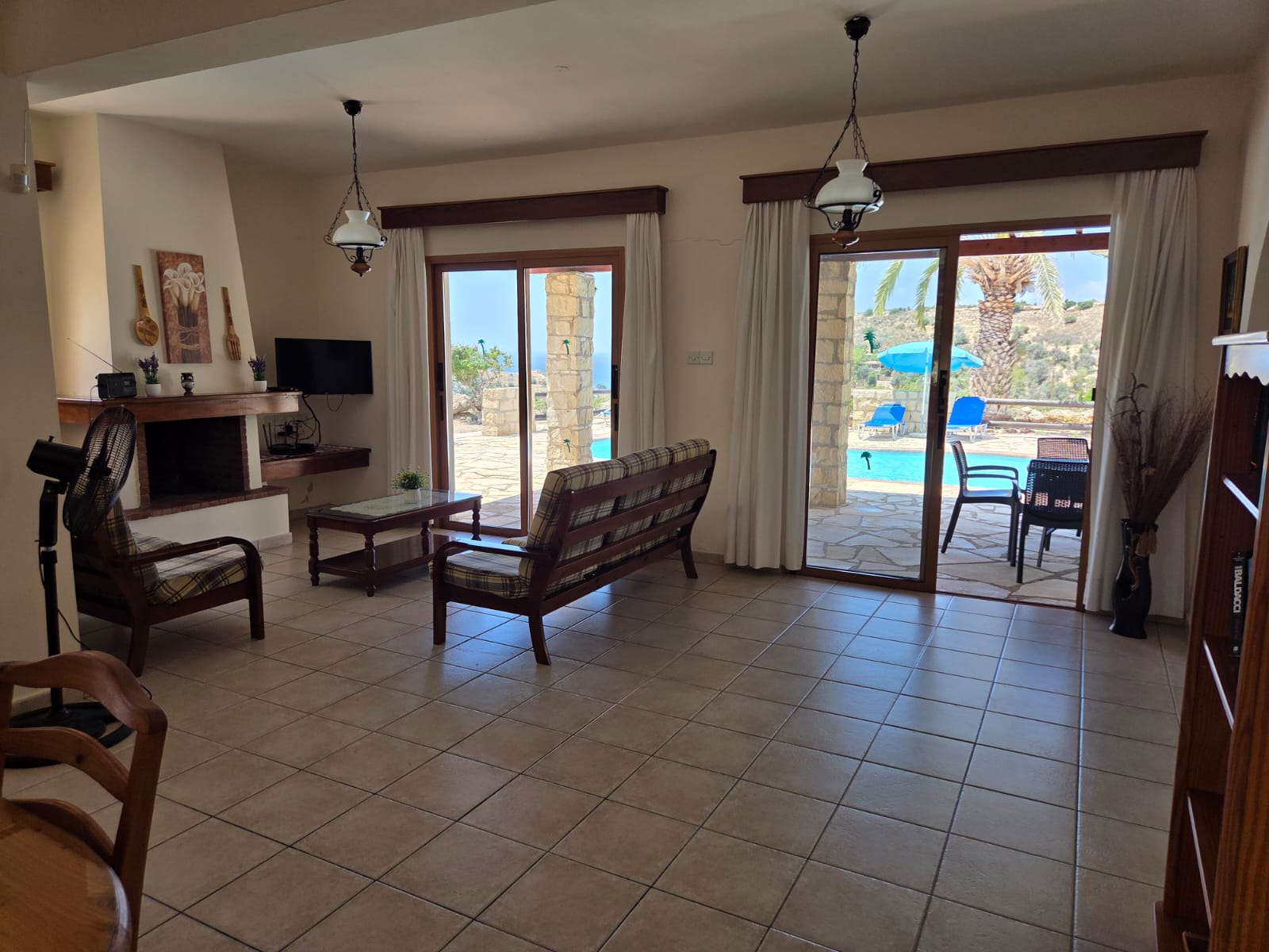 3 Bedroom House for Sale in Peyia, Paphos