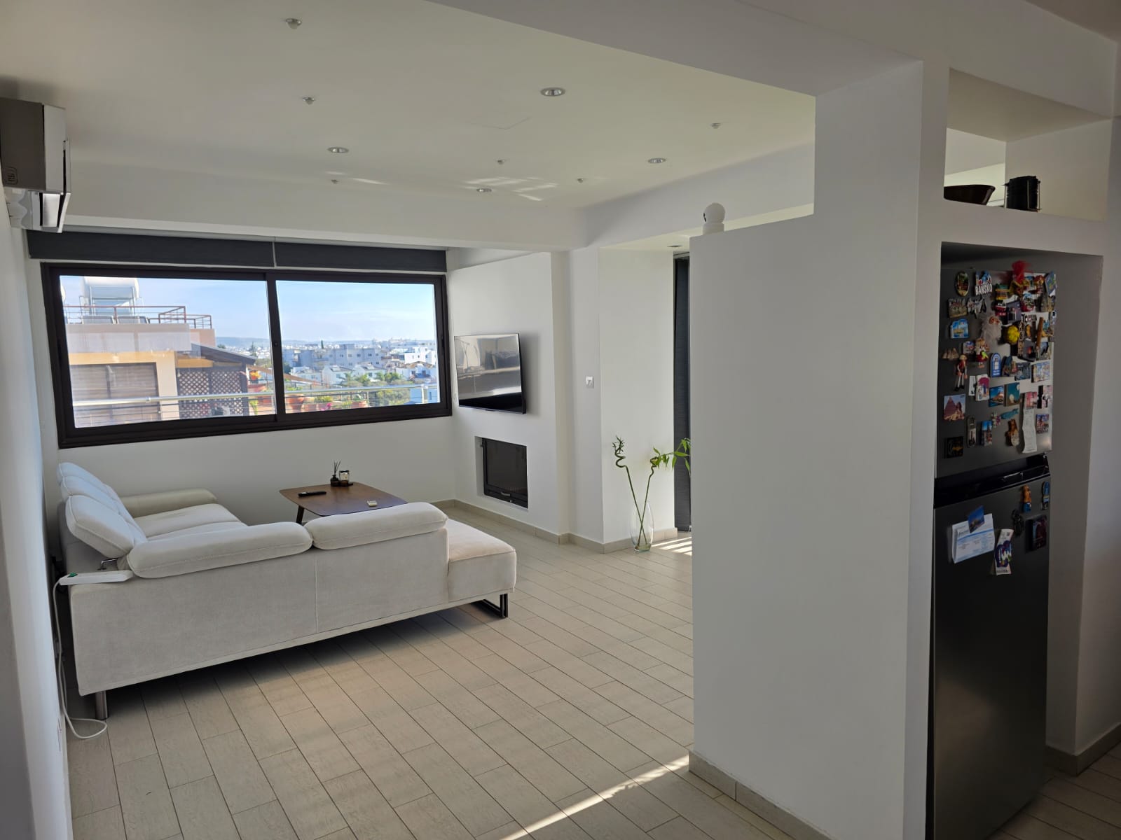 2 bedroom Penthouse with huge veranda