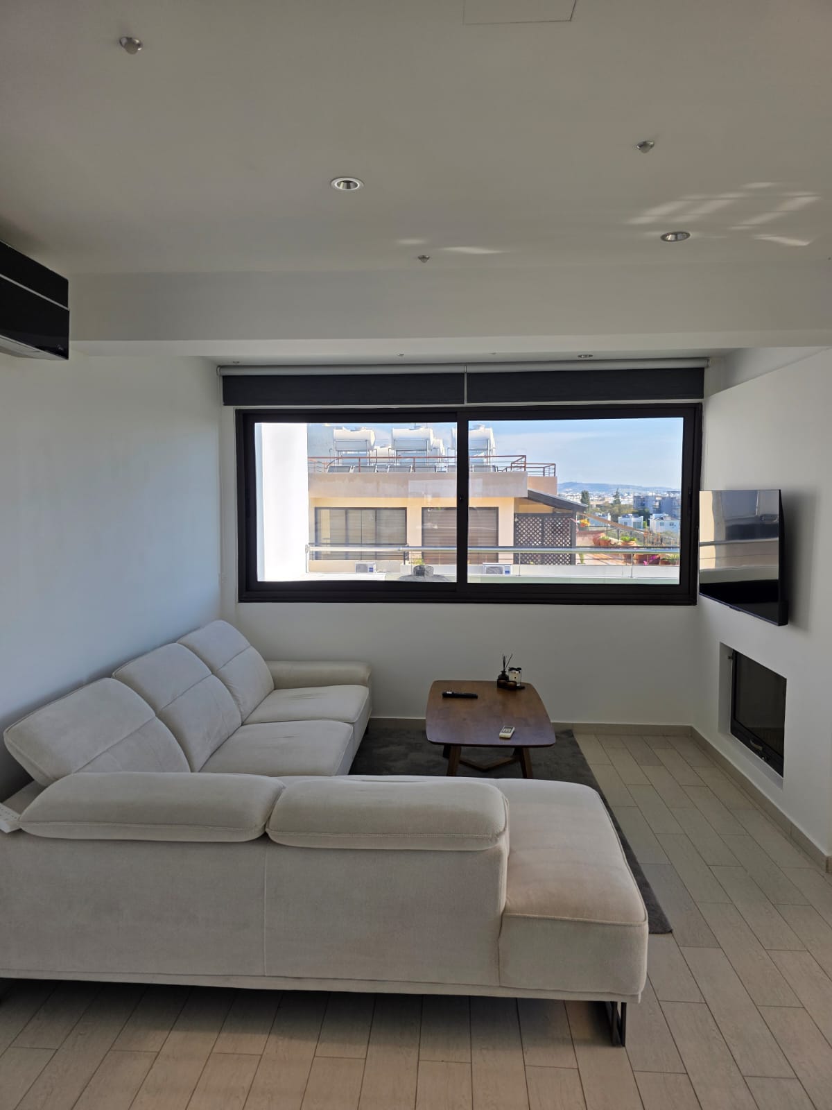 2 bedroom Penthouse with huge veranda