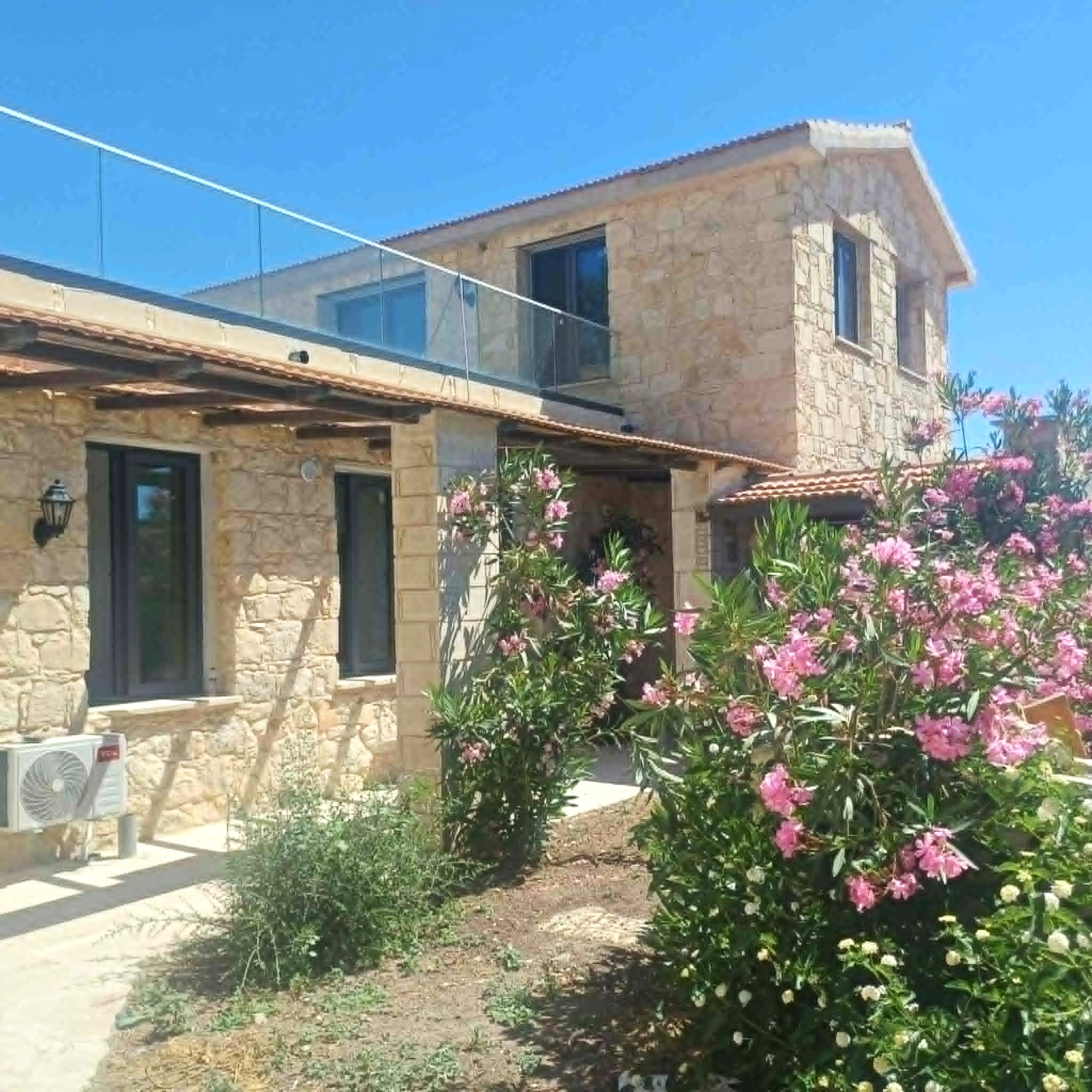 6- Bedroom Villa for Sale in Lasa Village , Paphos