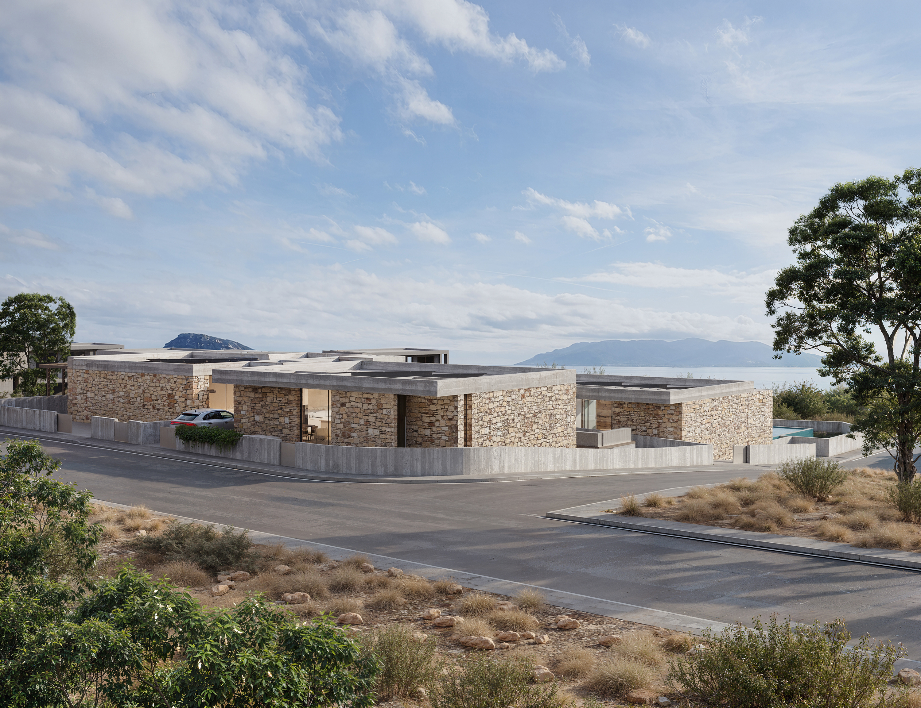 3 Bedroom Vila For Sale in Sea Caves Peyia