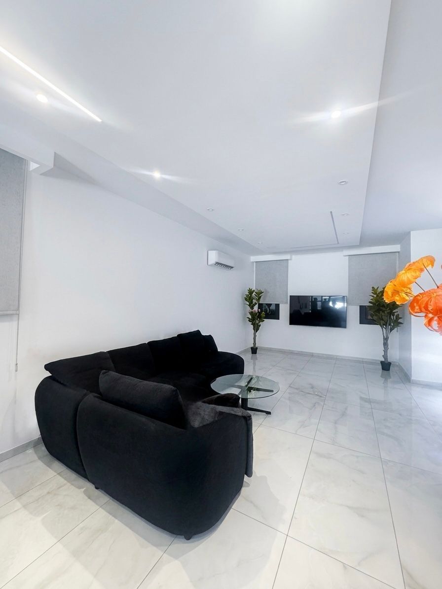Luxury 3-Bedroom Detached House in Krasa