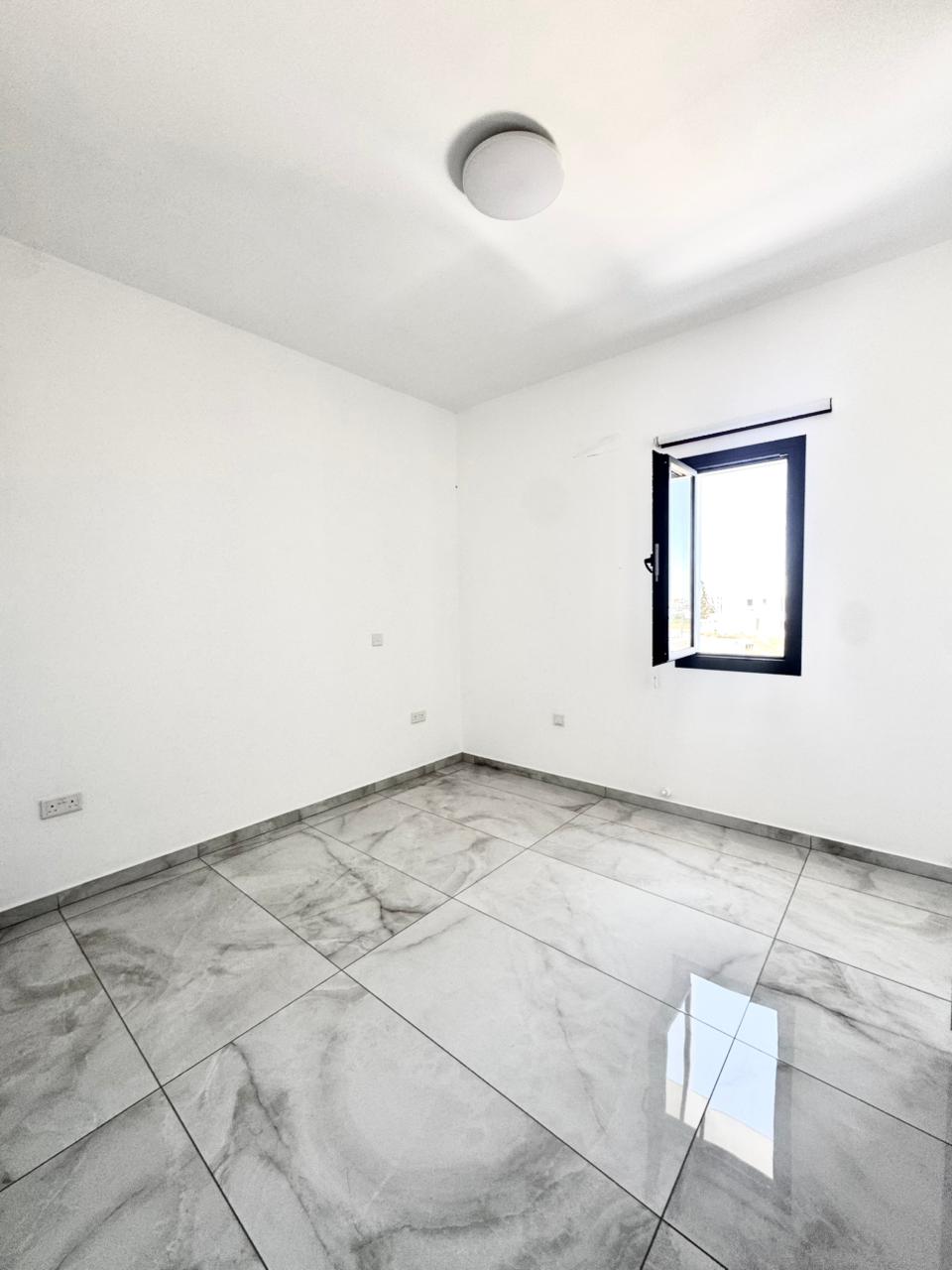 Luxury 3-Bedroom Detached House in Krasa