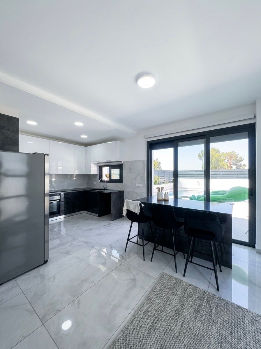 Luxury 3-Bedroom Detached House in Krasa