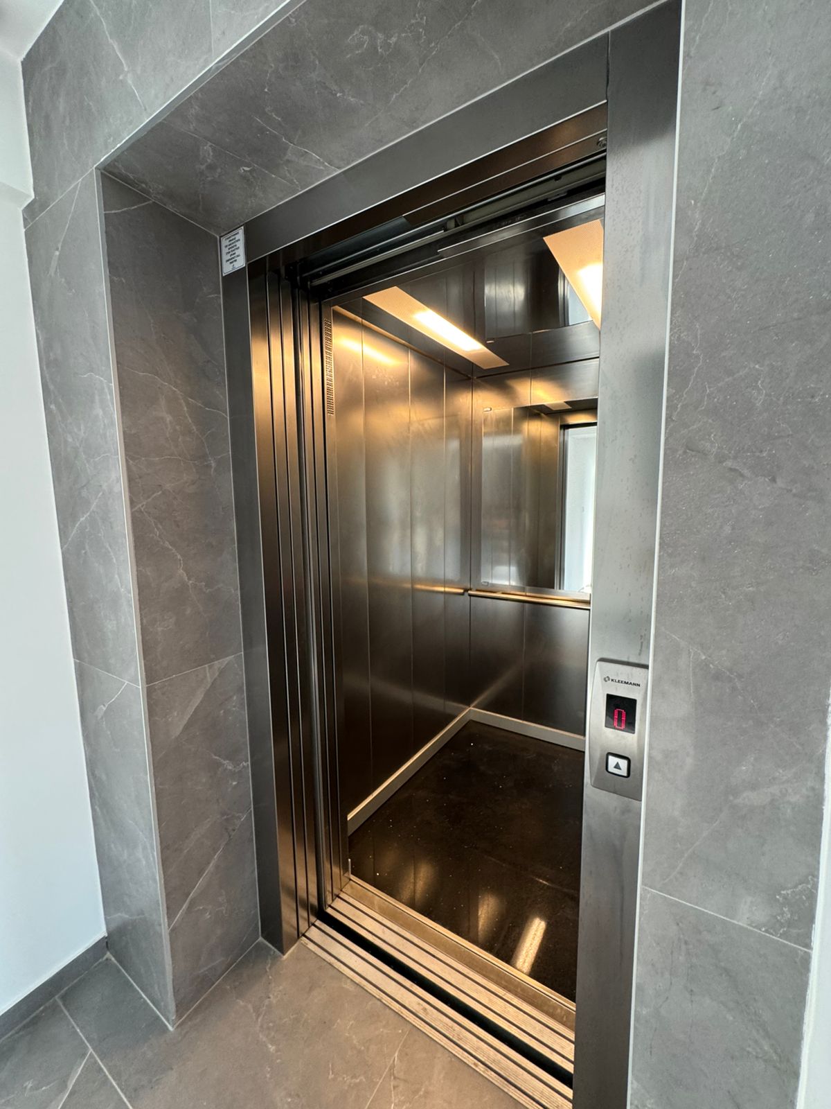 Modern Residential Apartment Building for Sale (6 Flats)