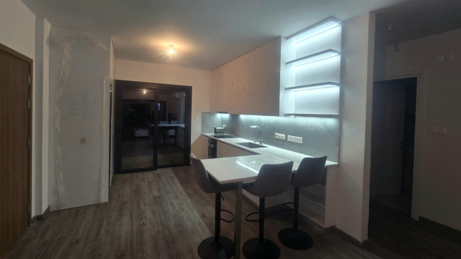 Modern 2-Bedroom Apartment in Vergina