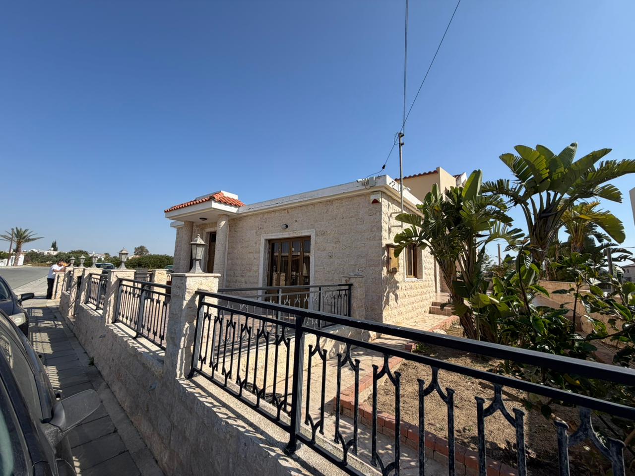 Four Bedroom House in Pervolia