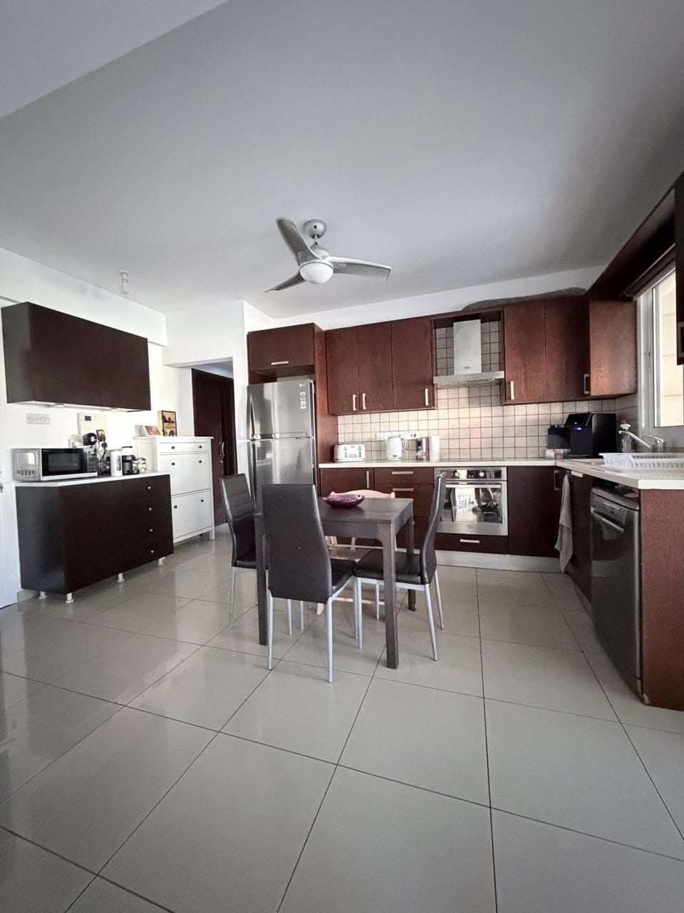 Three Bedroom Apartment LIVADIA