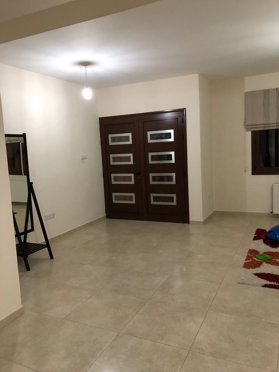 Spacious 4-Bedroom in Livadia