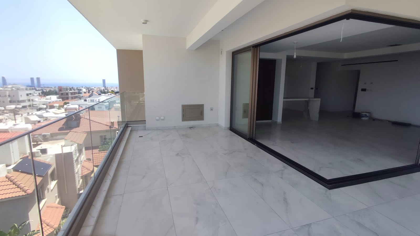 3 Bedroom Penthouse with Private Roof Garden and sea views for Sale