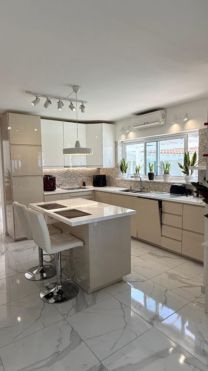4 Bedroom Villa for Sale in Tala, Paphos