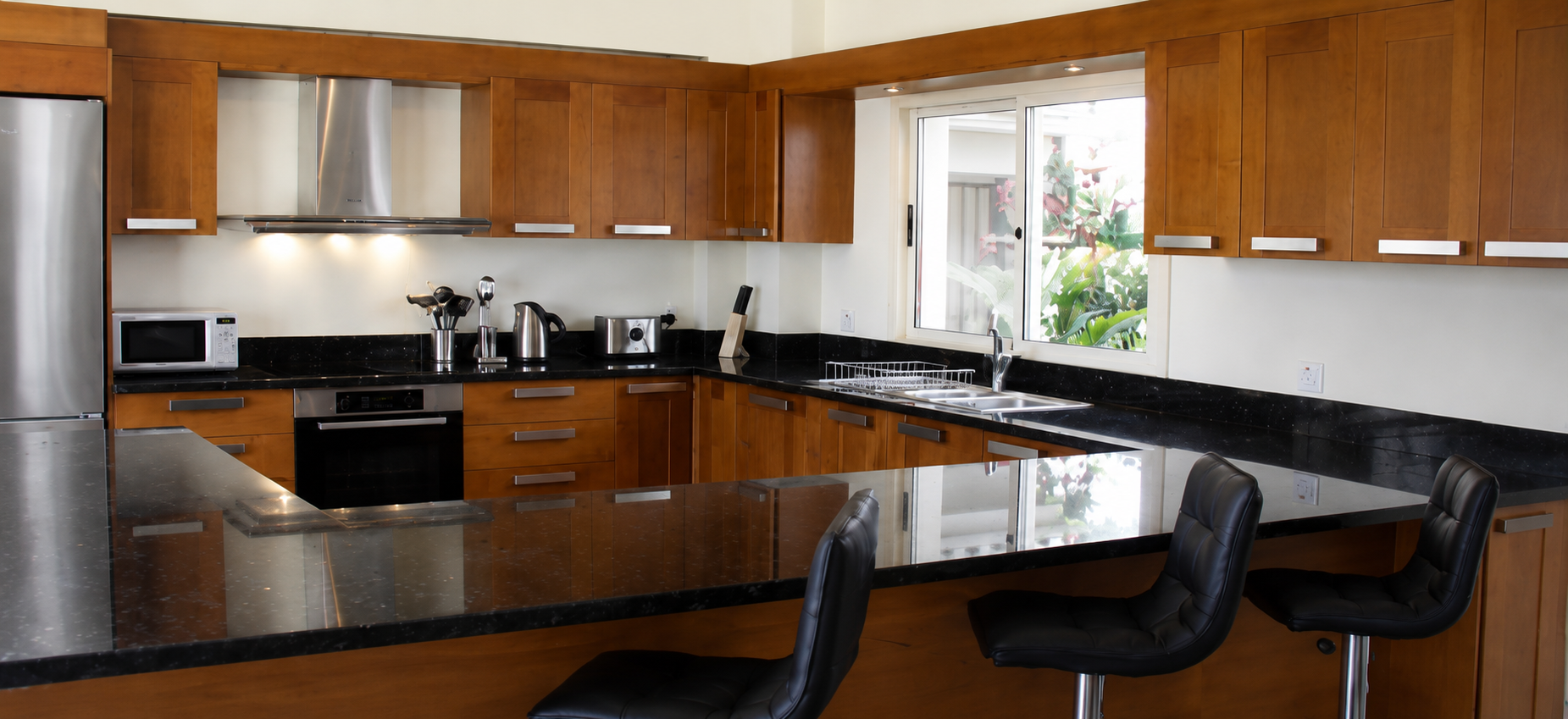 4 Bedroom Villa for Sale in Sea Caves, Peyia