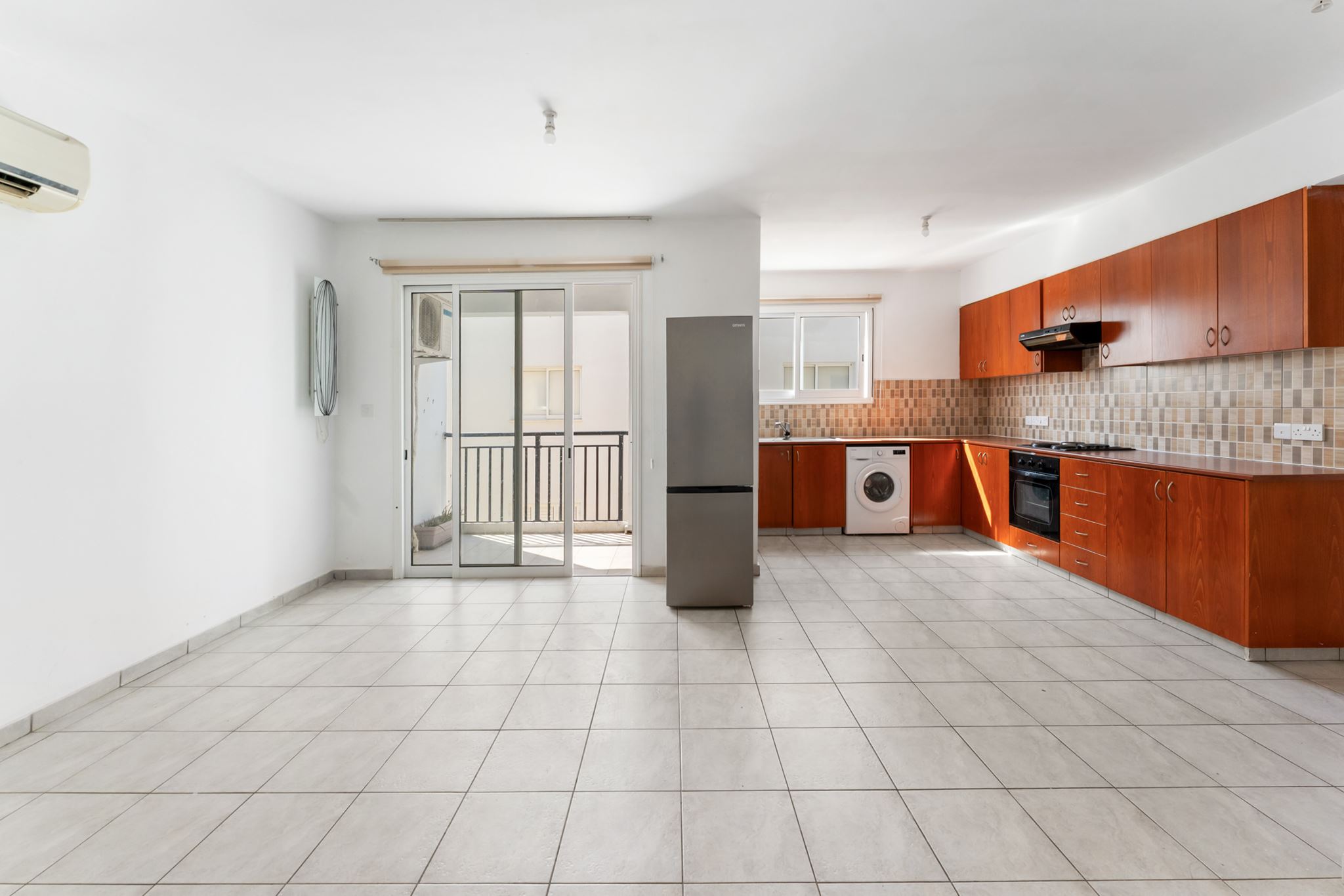2 Bedrooms Apartment for Sale