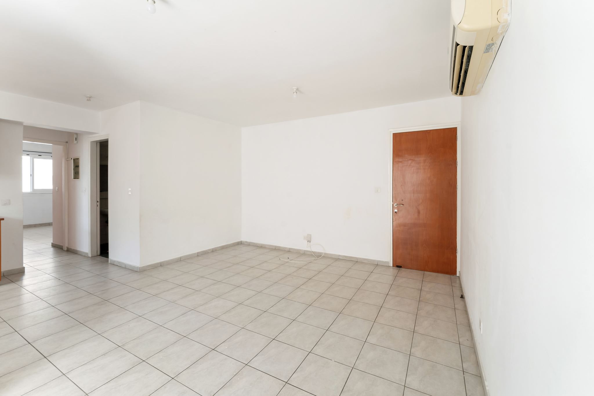 2 Bedrooms Apartment for Sale
