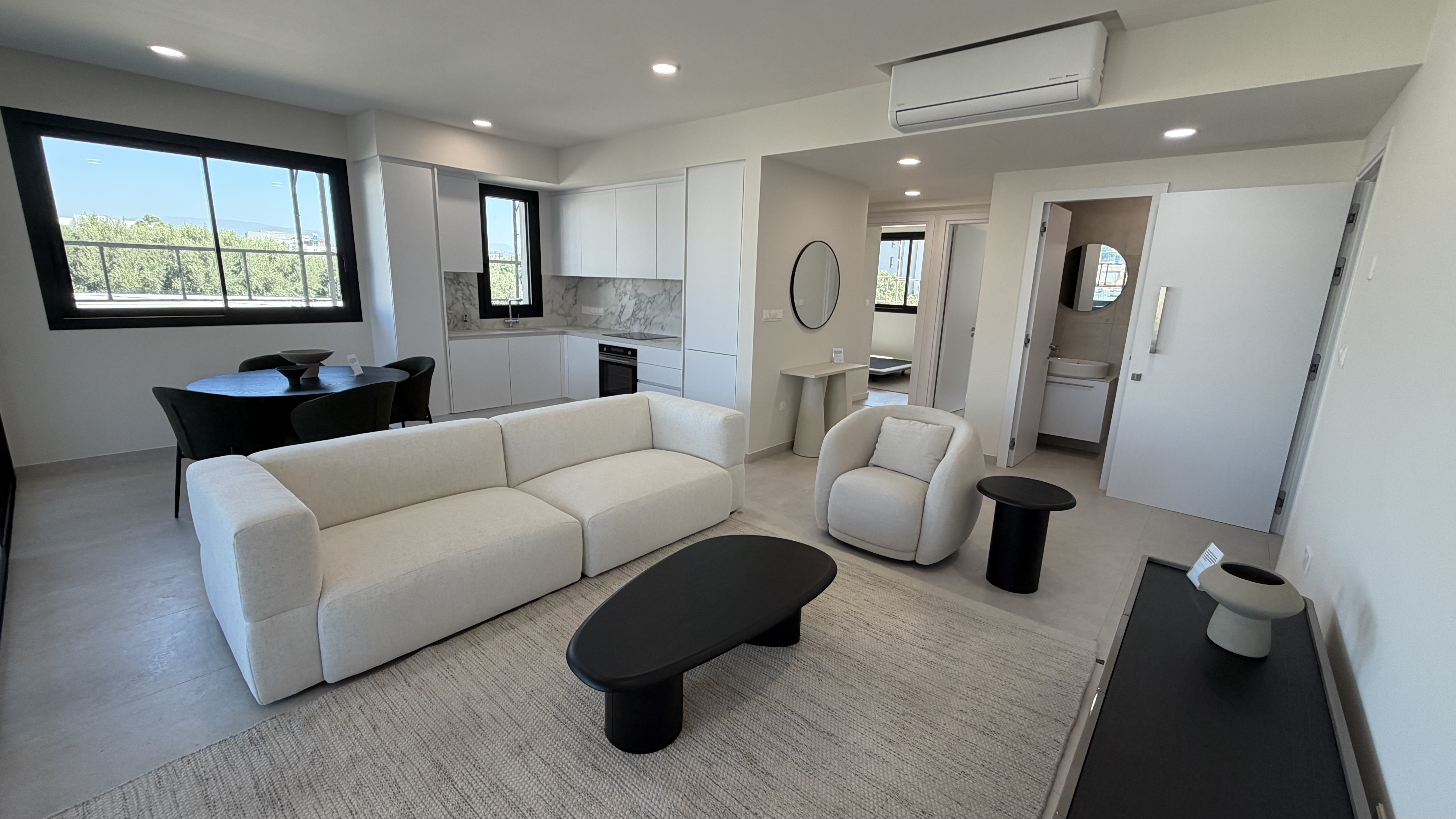 2 Bedroom | Pool | Gym | Resort Style