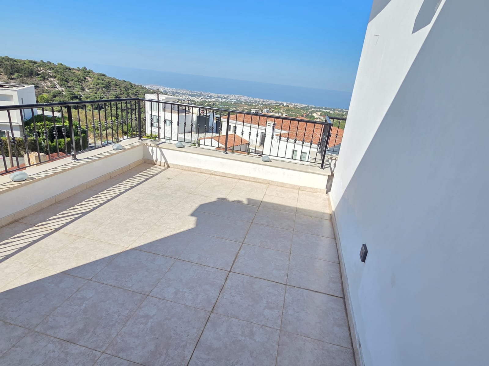 4 Bedroom Detached House for sale in Tsada