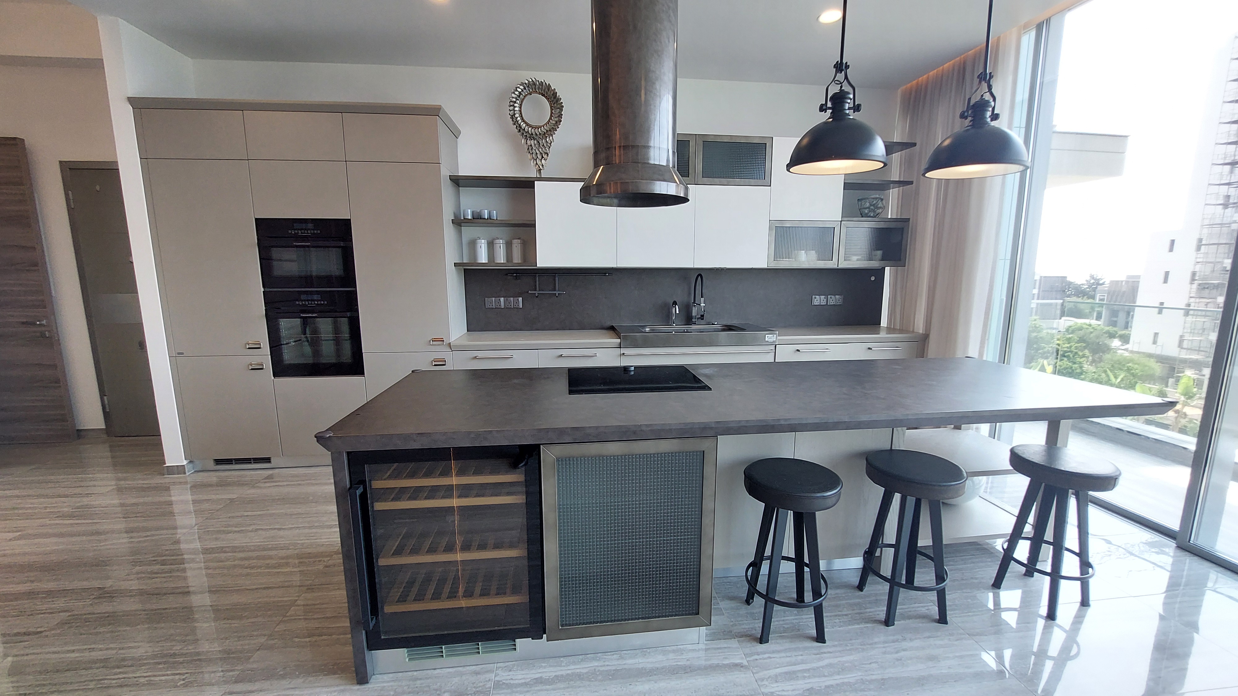 Luxury 3-Bedroom Apartment in Agios Tychonas