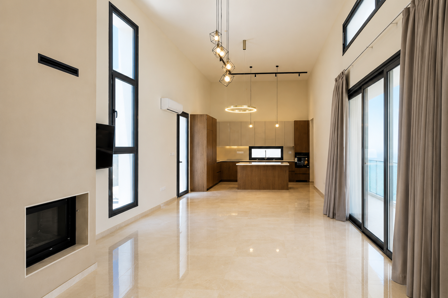 Modern 4-Bedroom House in Souni-Zanakia