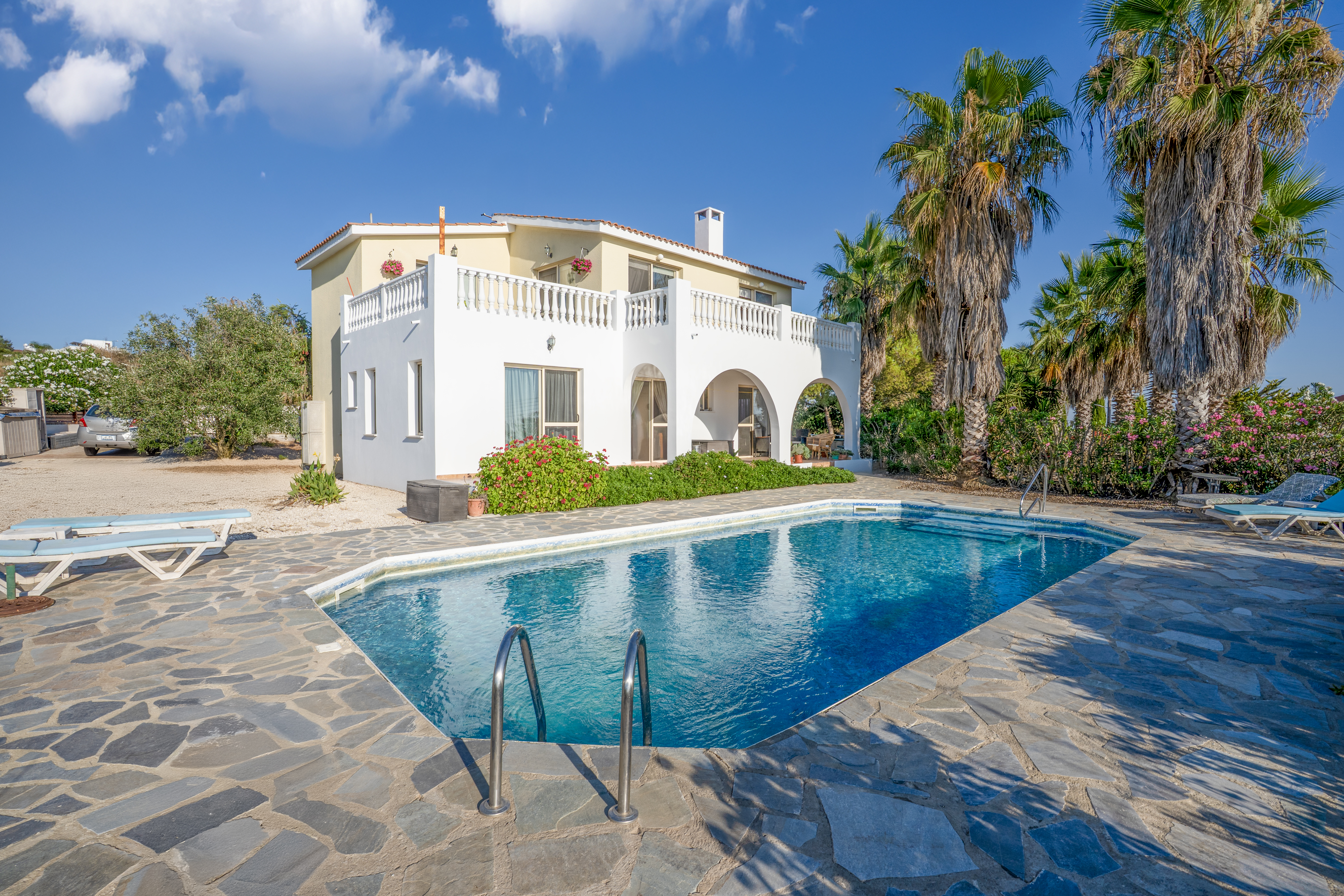 4 Bedroom Villa For Sale in Kathikas