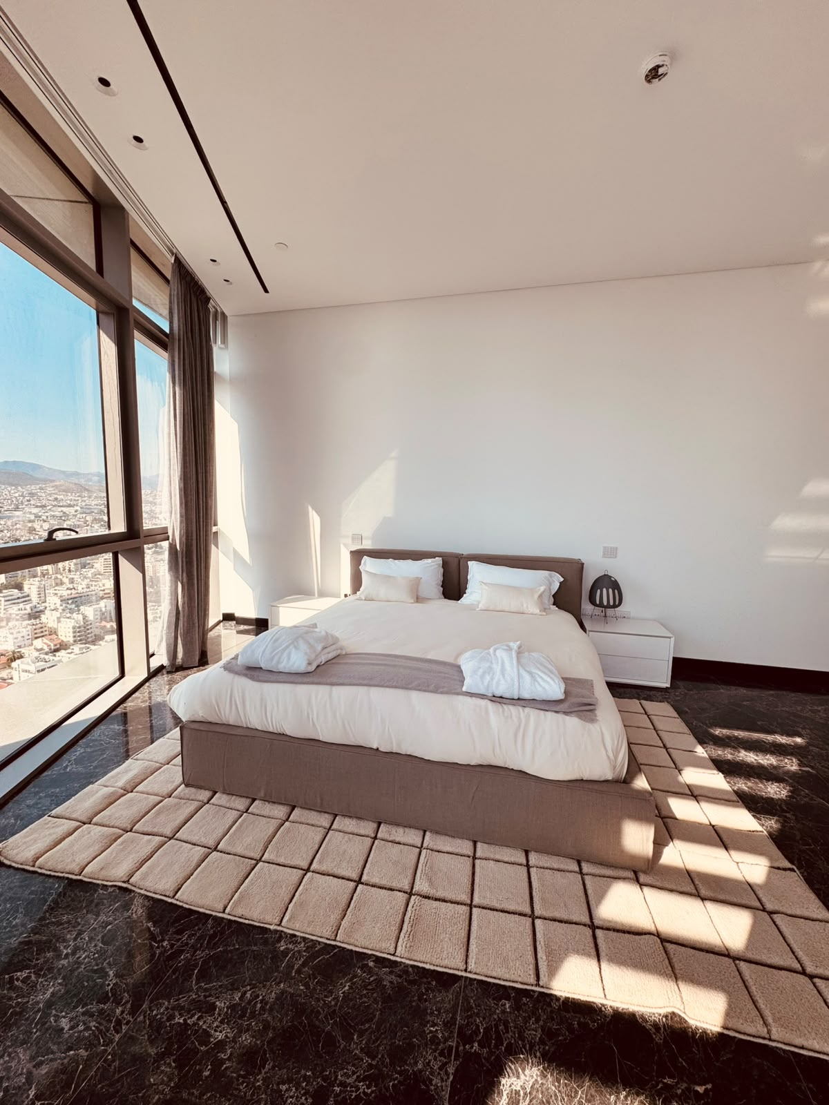 4-Bedroom Apartment for Sale in Neapolis