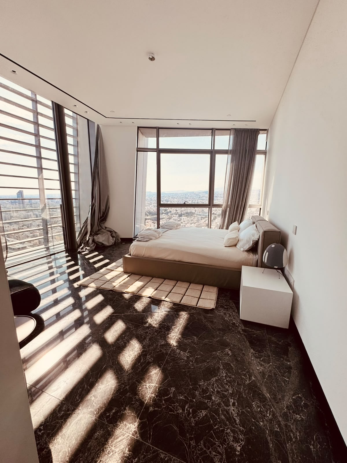 4-Bedroom Apartment for Sale in Neapolis