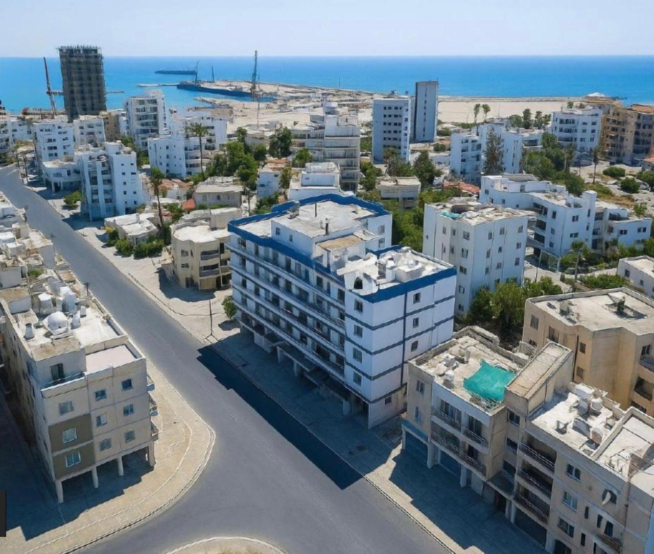 Spacious 3-Bedroom Seaview Apartment